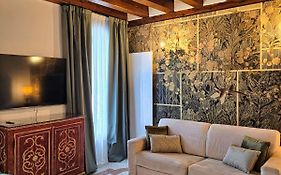 San Simeon Apartments